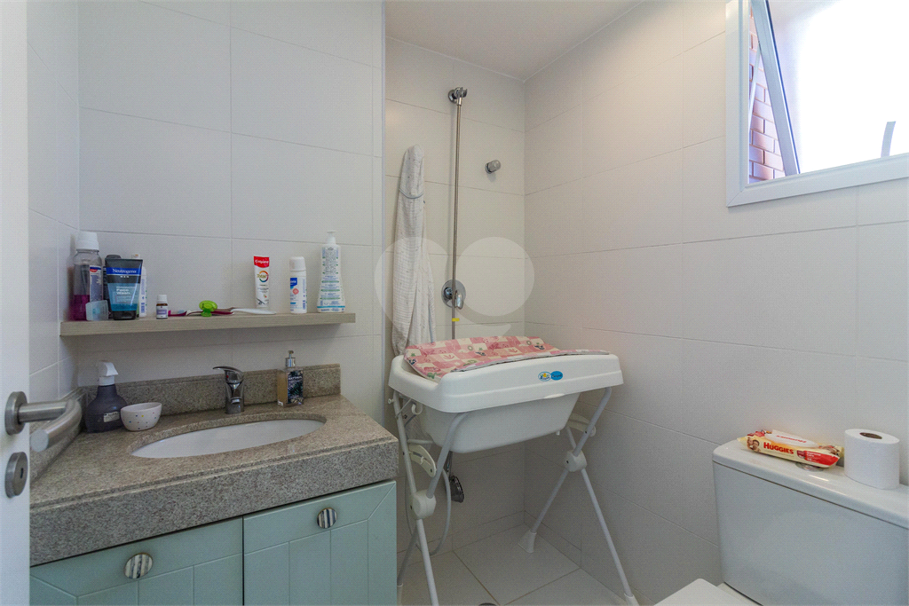 APARTAMENTO em ALTO DE PINHEIROS