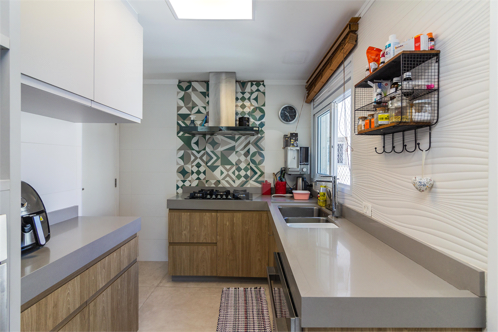 APARTAMENTO em ALTO DE PINHEIROS