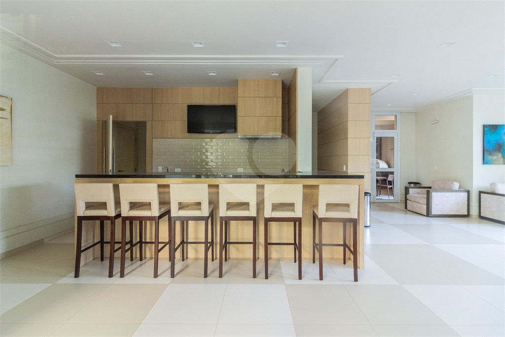 APARTAMENTO em ALTO DE PINHEIROS