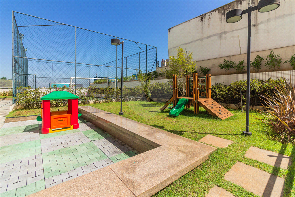 APARTAMENTO em ALTO DE PINHEIROS