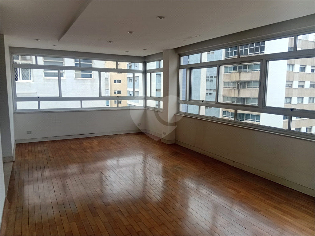 Aoartamento em Higienopolis um por andar | 4 quartos | 1 suite | 2 vagas | 