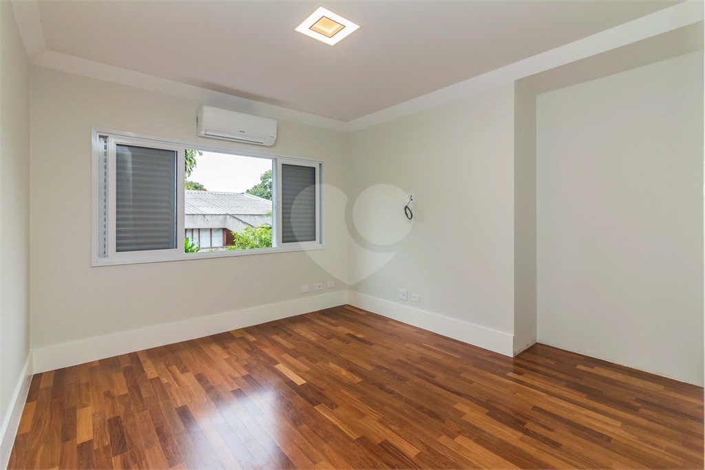 Casa à venda com 4 quartos em  ALTO DE PINHEIROS com 730 m²