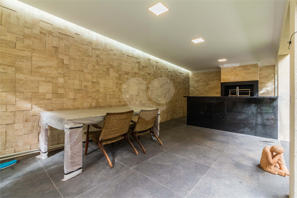 Casa à venda com 4 quartos em  ALTO DE PINHEIROS com 730 m²