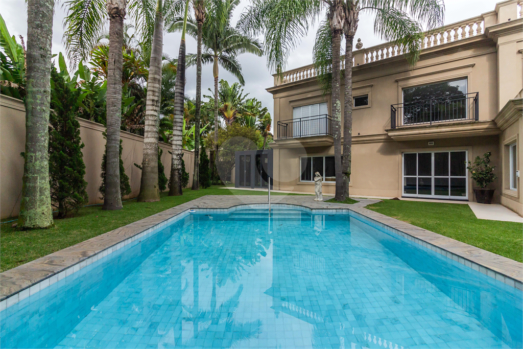 Casa à venda com 4 quartos em  ALTO DE PINHEIROS com 730 m²