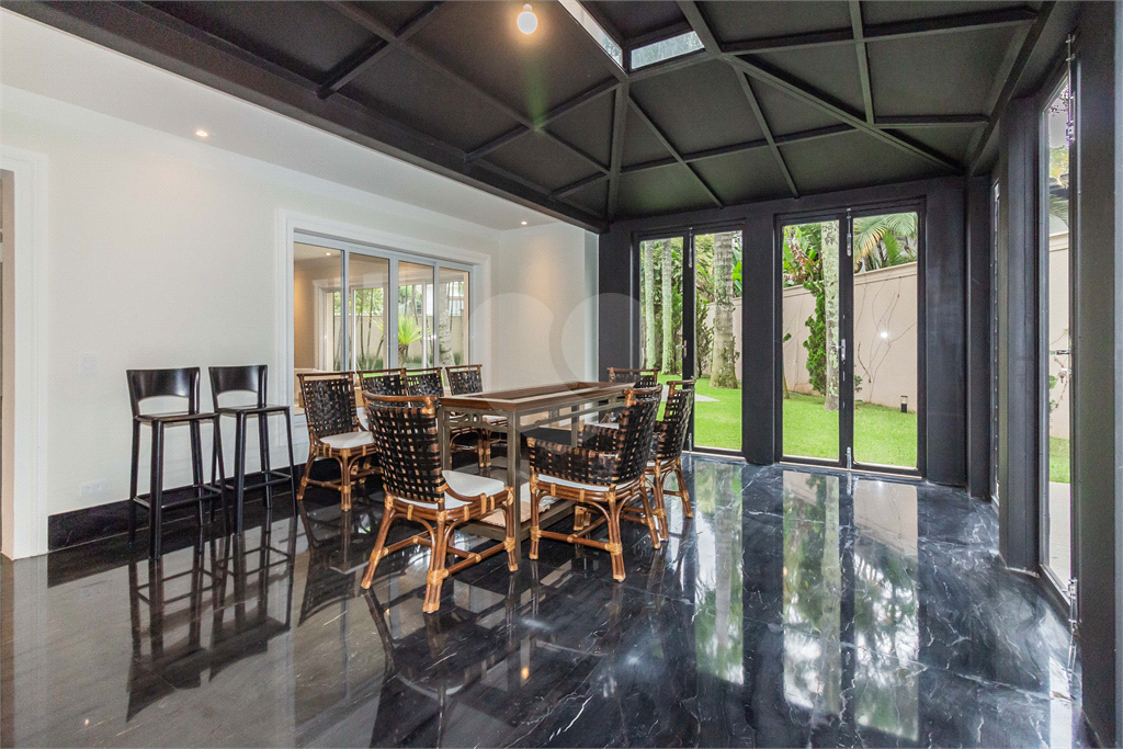 Casa à venda com 4 quartos em  ALTO DE PINHEIROS com 730 m²