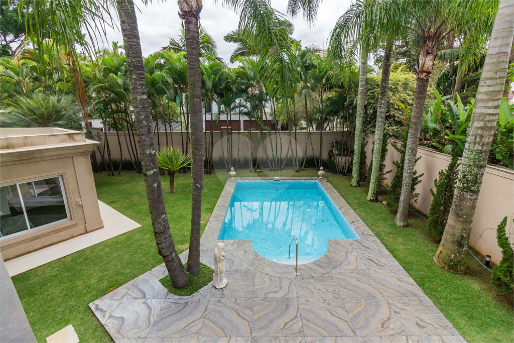 Casa à venda com 4 quartos em  ALTO DE PINHEIROS com 730 m²