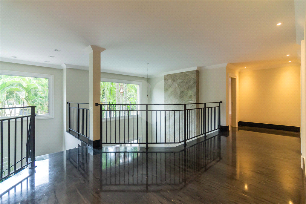 Casa à venda com 4 quartos em  ALTO DE PINHEIROS com 730 m²
