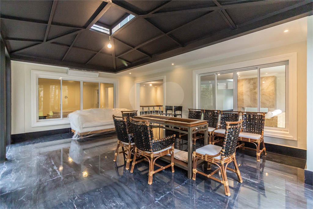 Casa à venda com 4 quartos em  ALTO DE PINHEIROS com 730 m²