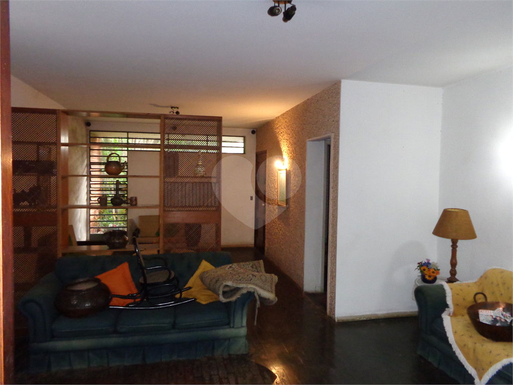 CASA TÉRREA em BROOKLIN