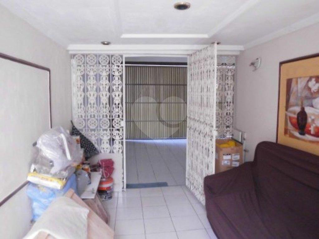 Casa à venda com 3 quartos, 200m² - Foto 2