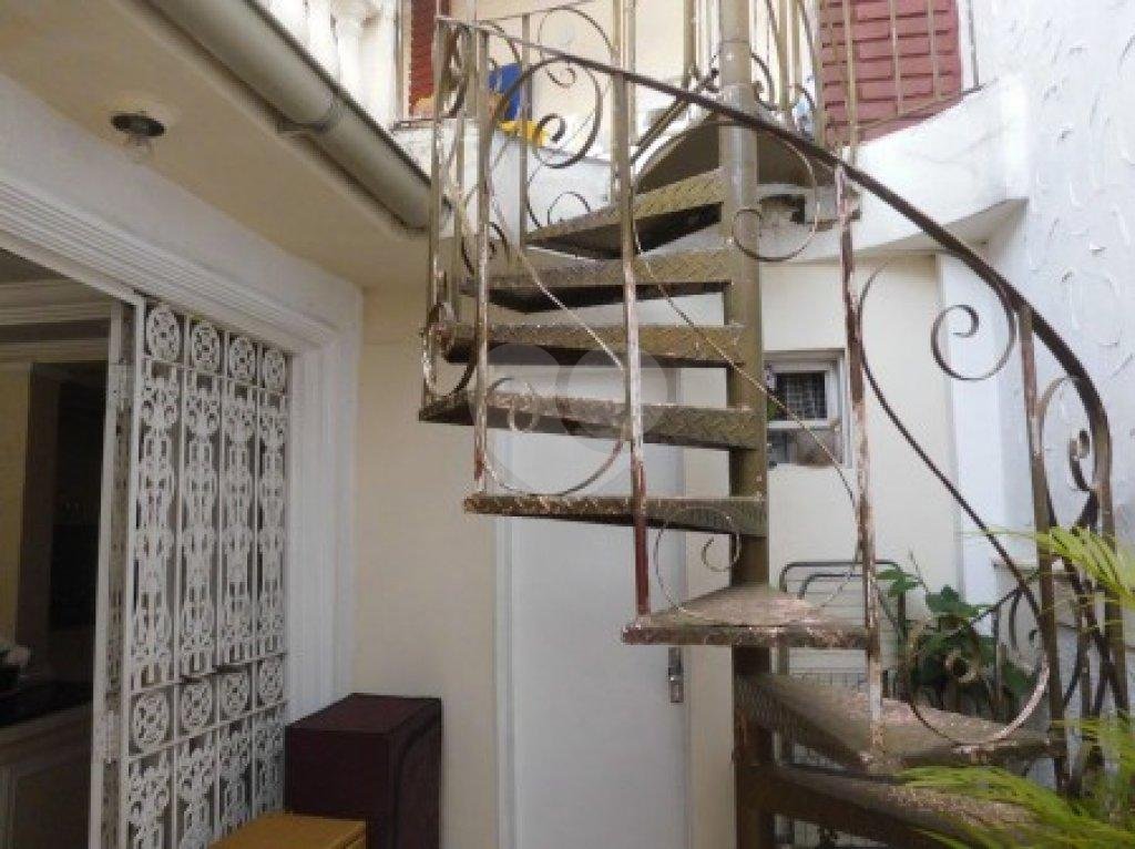 Casa à venda com 3 quartos, 200m² - Foto 14