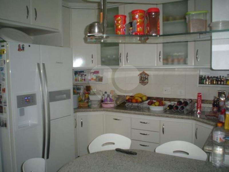 APARTAMENTO em ÁGUA FRIA