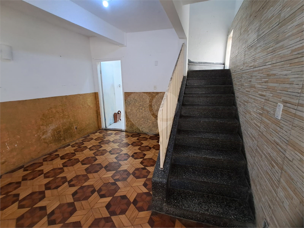 SOBRADO À VENDA | 350 m² | 3 DORMITÓRIOS | EDÍCULA |  2 VAGAS NA PARADA INGLESA!