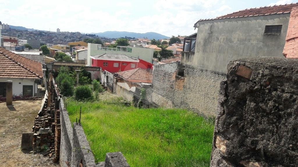 Terreno com 526m2, sendo 12,57m2 de frente - Casa Verde