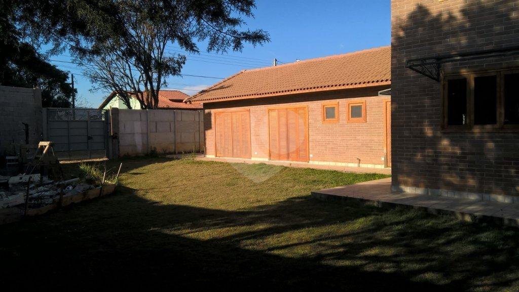 Casa de Condomínio à venda e aluguel com 3 quartos, 280m² - Foto 3