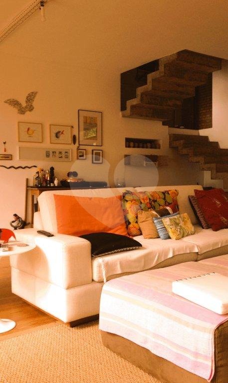 Casa em condomínio no Parque Suiça, vale a pena conhacer.
