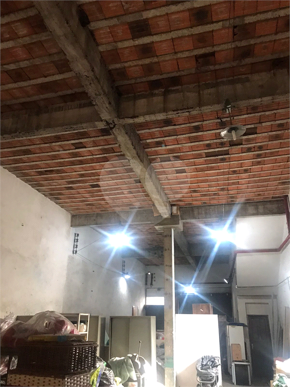 Galpão com 2.700m2 de área construída - Casa Verde