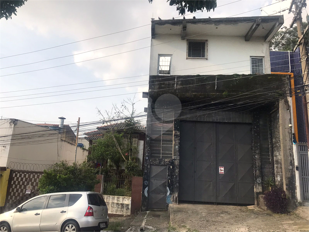 Galpão com 2.700m2 de área construída - Casa Verde