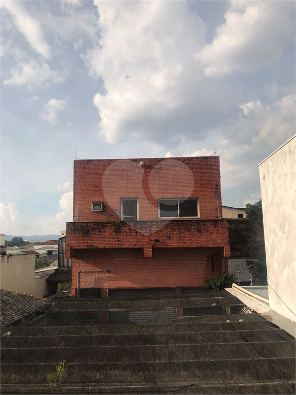 Galpão com 2.700m2 de área construída - Casa Verde