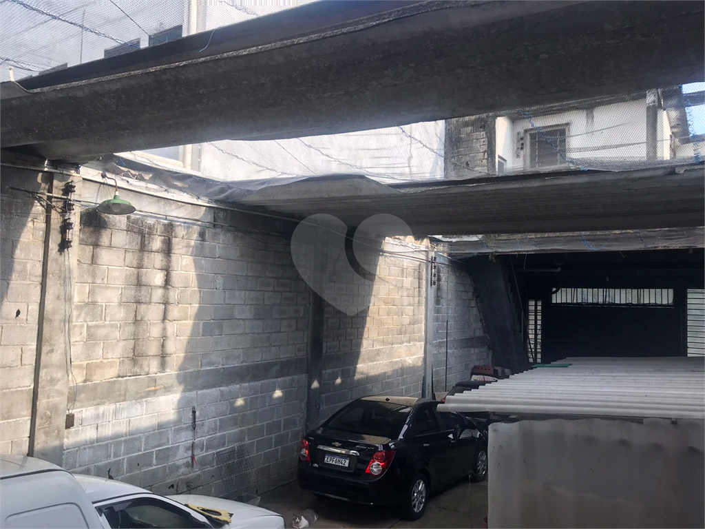 Galpão com 2.700m2 de área construída - Casa Verde