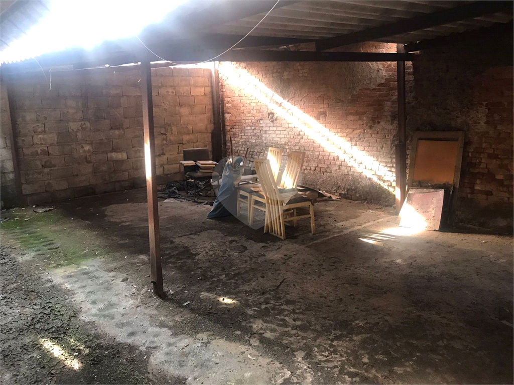 Galpão com 2.700m2 de área construída - Casa Verde