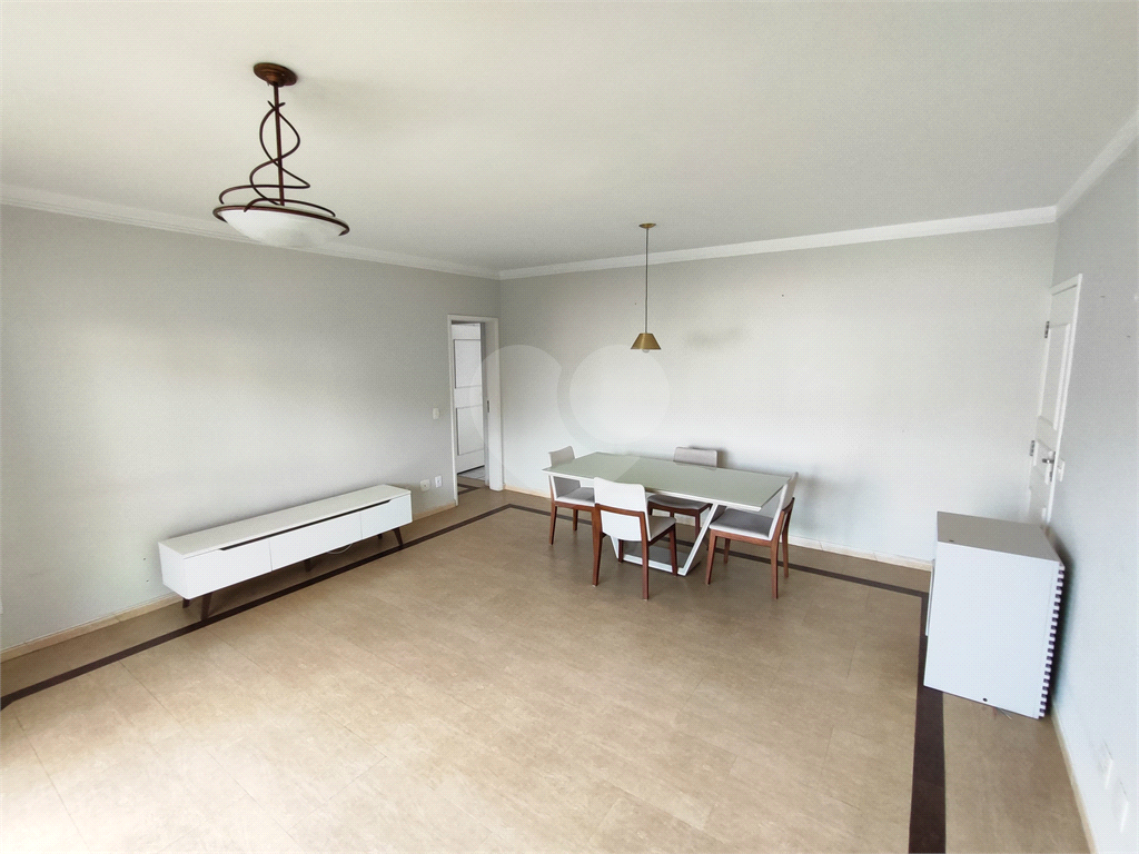Apartamento na Vila Ester