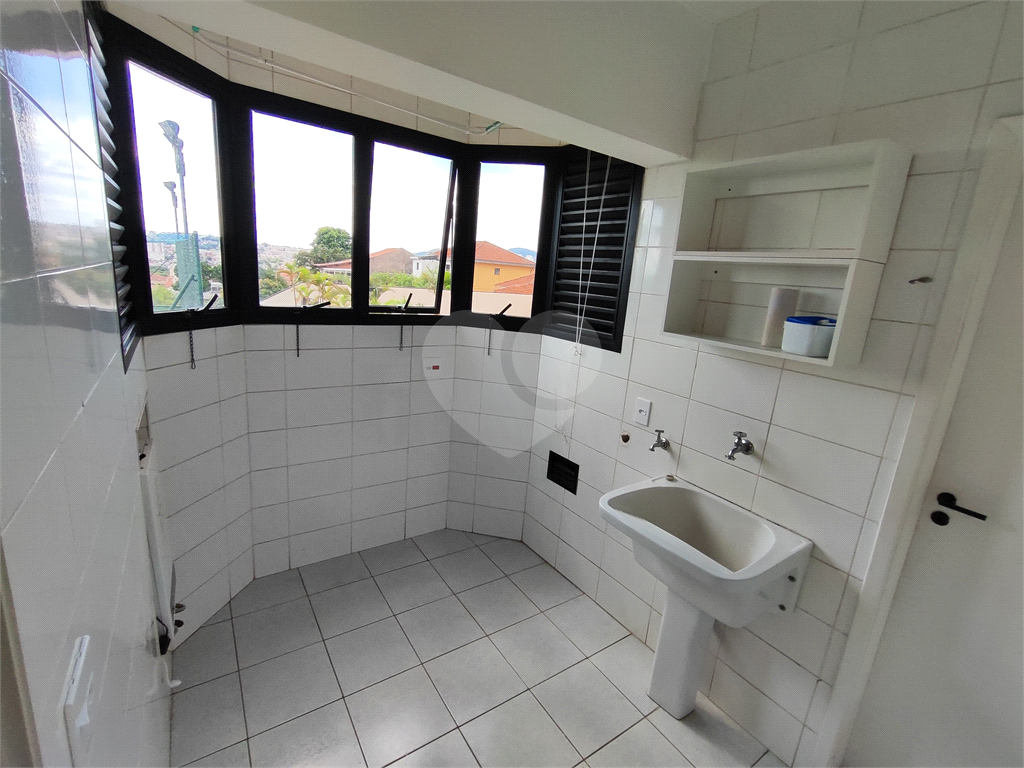 Apartamento na Vila Ester