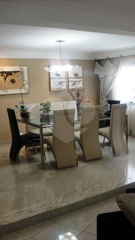 APARTAMENTO em VILA FORMOSA