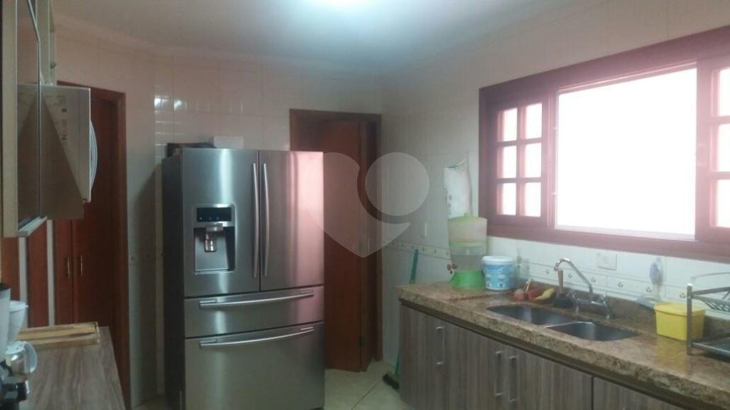 Sobrado à venda com 3 quartos, 370m² - Foto 9