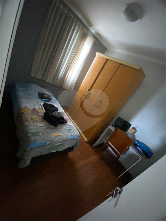 Apartamento de 2 dormitórios e 2 vagas em excelente localização.