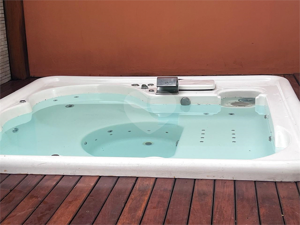 Sobrado para venda com dormitorios sendo 2 suites e 5 vagas e ofuro
