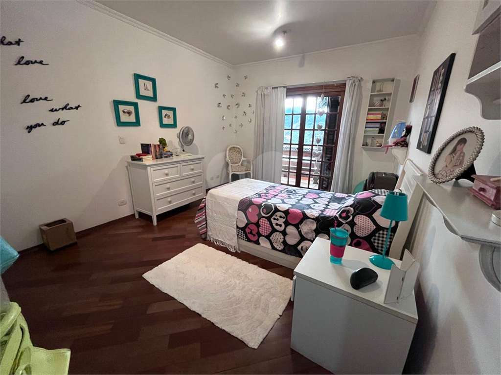 Sobrado para venda com dormitorios sendo 2 suites e 5 vagas e ofuro