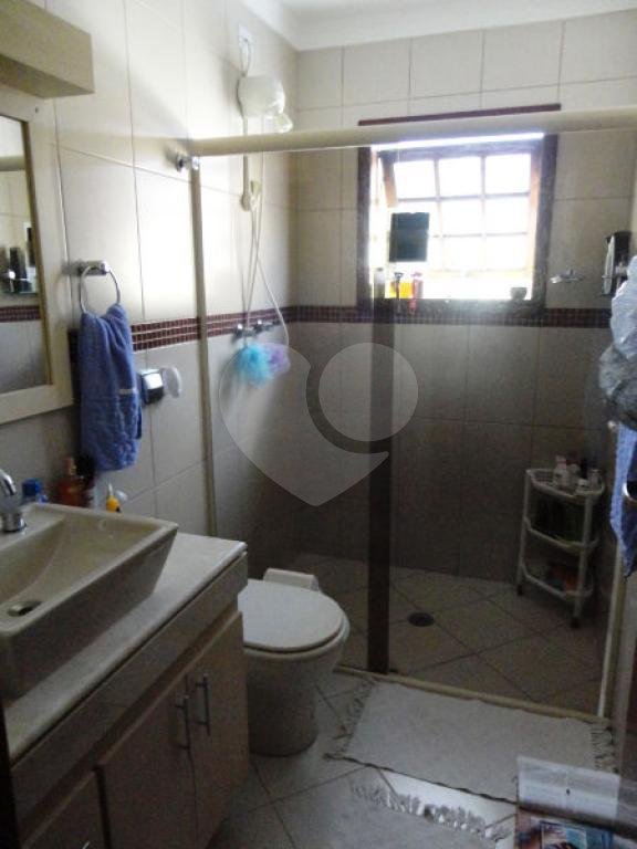 SOBRADO MARAVILHOSO A VENDA EM CONDOMÍNIO FECHADO NO HORTO - 3 DORMS (1 SUÍTE) E 3 VAGAS