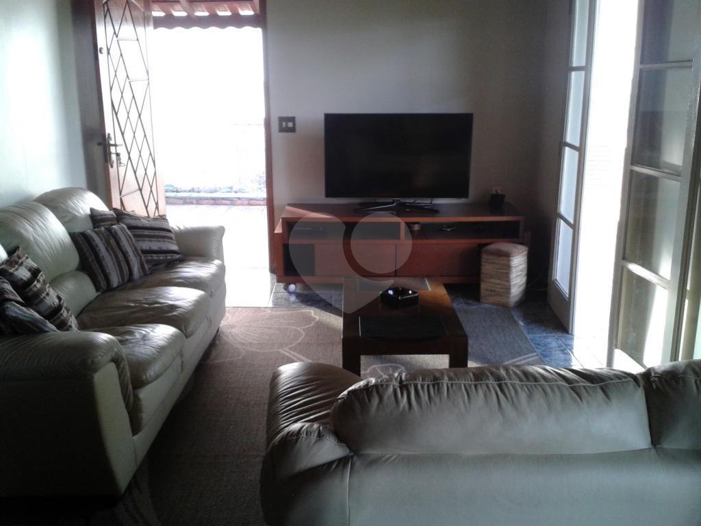 CASA TÉRREA A VENDA NO HORTO FLORESTAL - 4 DORMITÓRIOS (2 SUÍTES) E 4 VAGAS DE GARAGEM