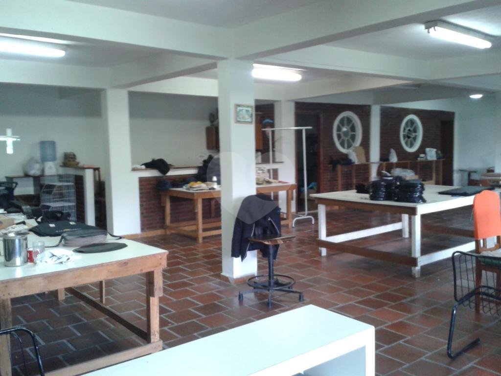 CASA TÉRREA A VENDA NO HORTO FLORESTAL - 4 DORMITÓRIOS (2 SUÍTES) E 4 VAGAS DE GARAGEM