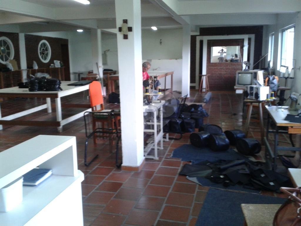 CASA TÉRREA A VENDA NO HORTO FLORESTAL - 4 DORMITÓRIOS (2 SUÍTES) E 4 VAGAS DE GARAGEM