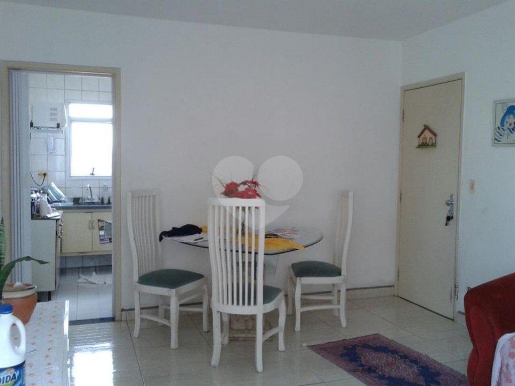 Apartamento à venda com 3 quartos, 74m² - Foto 2