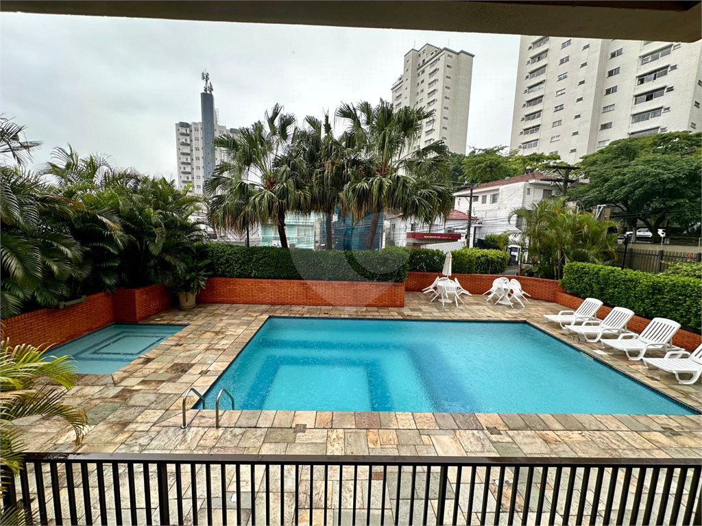 APARTAMENTO em ÁGUA FRIA