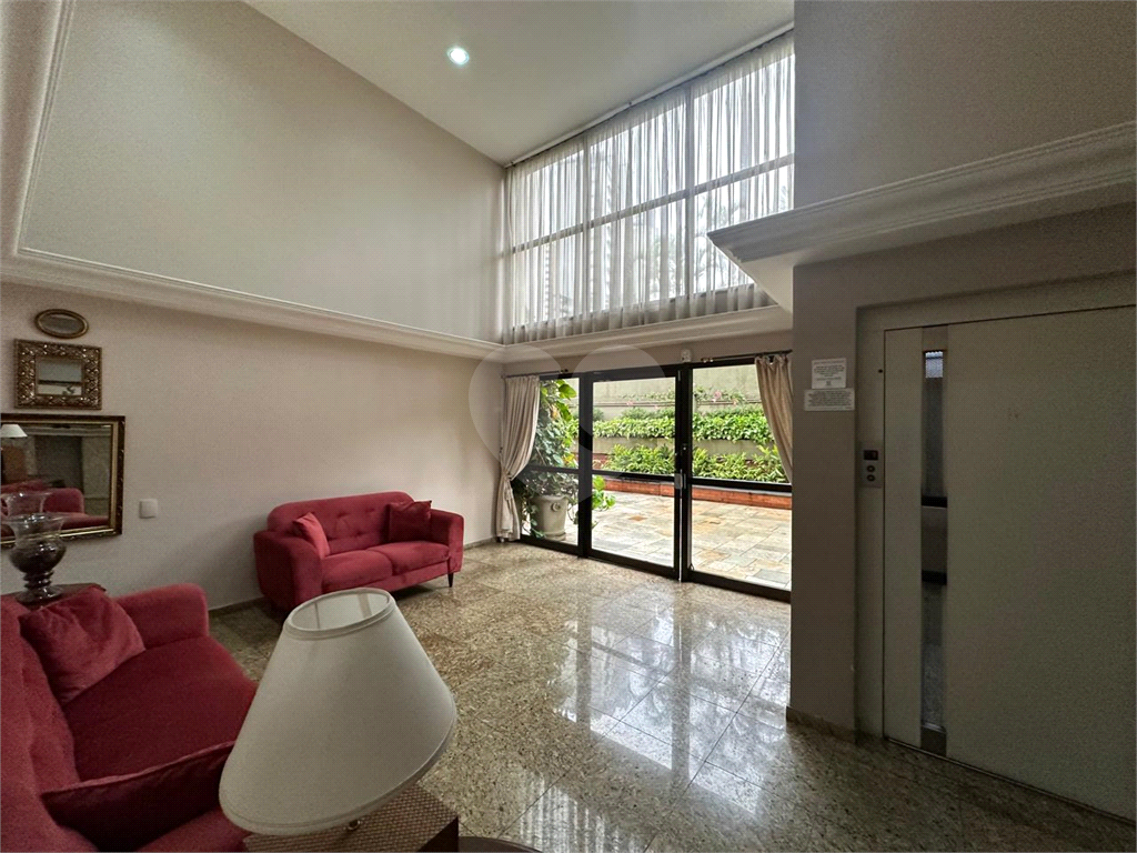 APARTAMENTO em ÁGUA FRIA