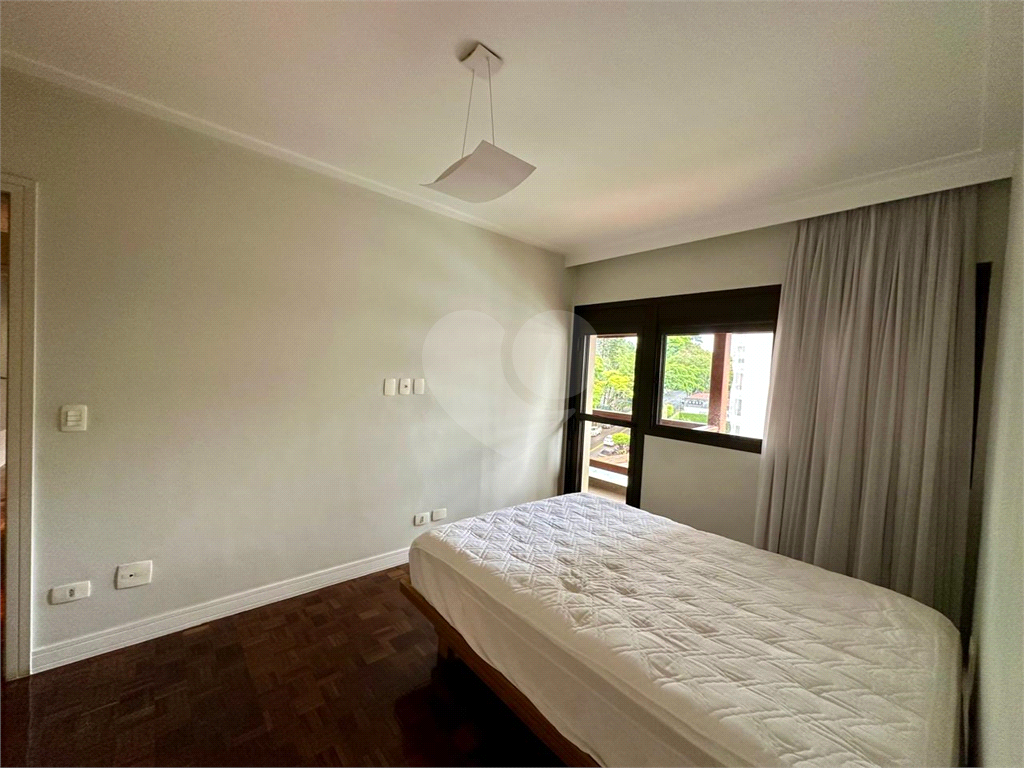 APARTAMENTO em ÁGUA FRIA