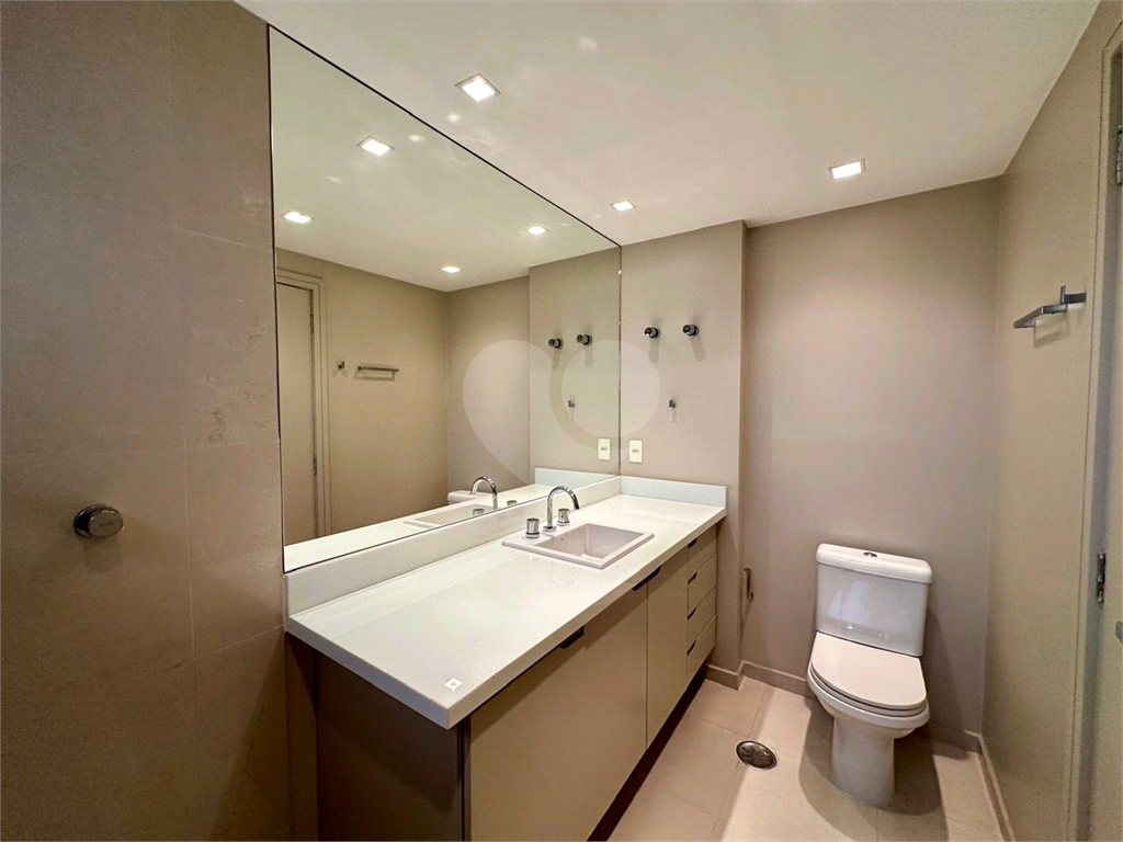 APARTAMENTO em ÁGUA FRIA