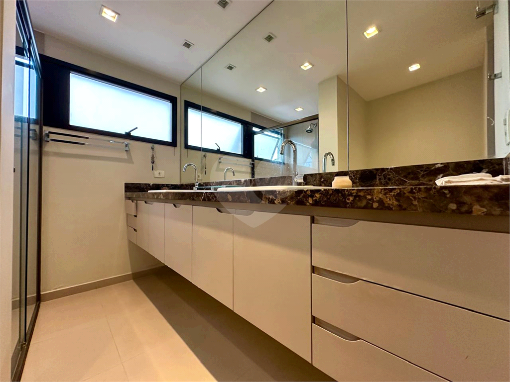 APARTAMENTO em ÁGUA FRIA