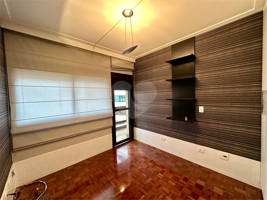 APARTAMENTO em ÁGUA FRIA