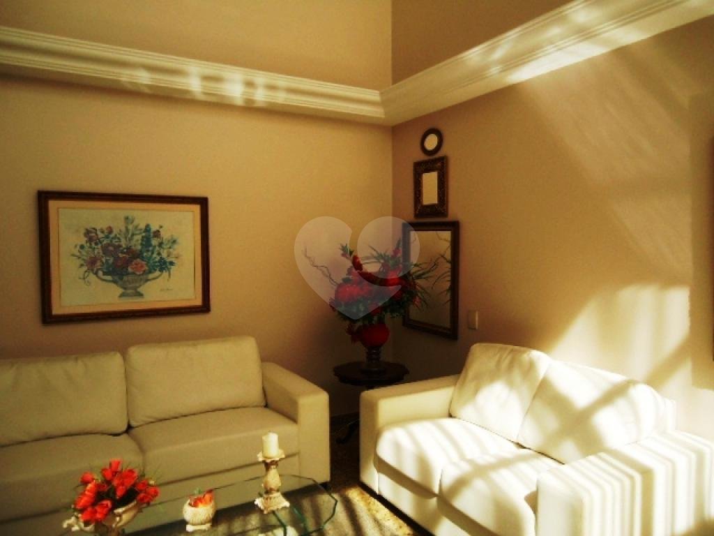 APARTAMENTO em ÁGUA FRIA