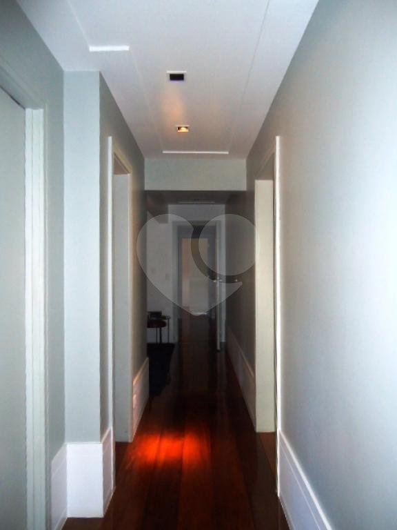 APARTAMENTO em ÁGUA FRIA