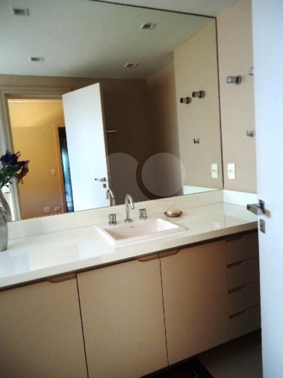 APARTAMENTO em ÁGUA FRIA