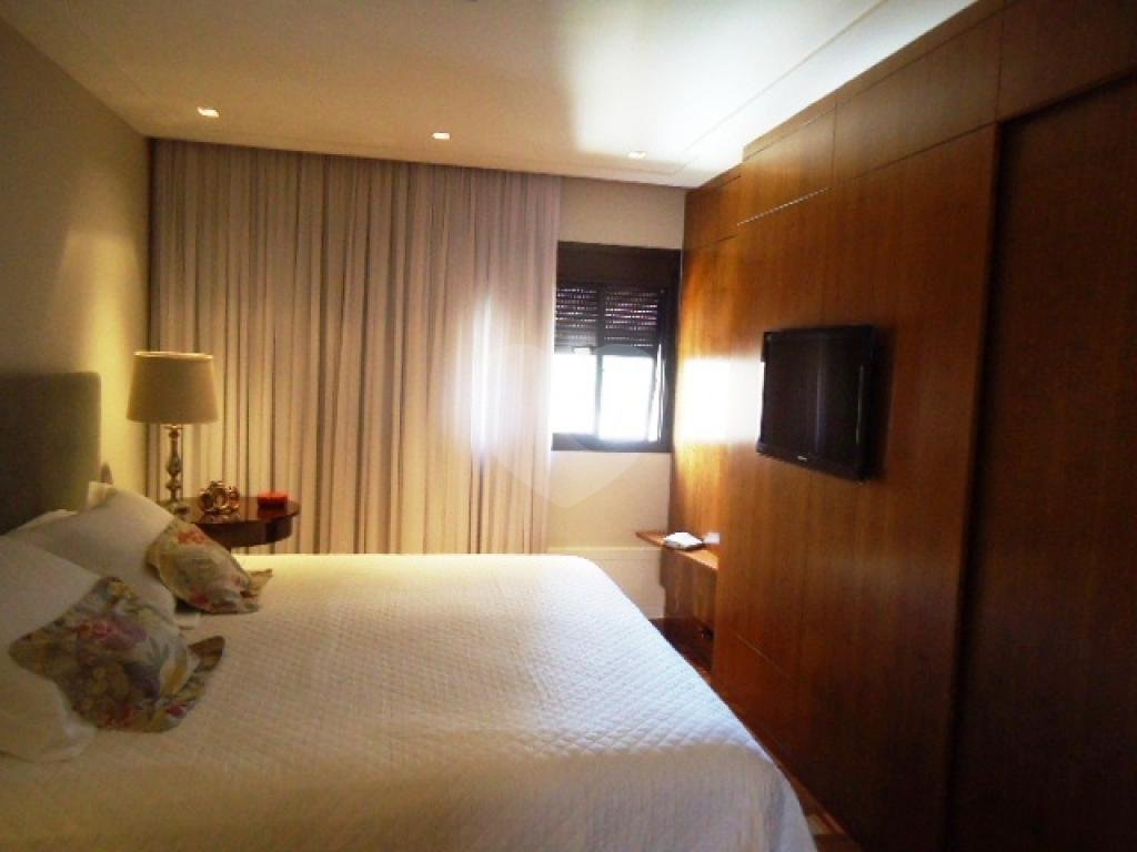 APARTAMENTO em ÁGUA FRIA