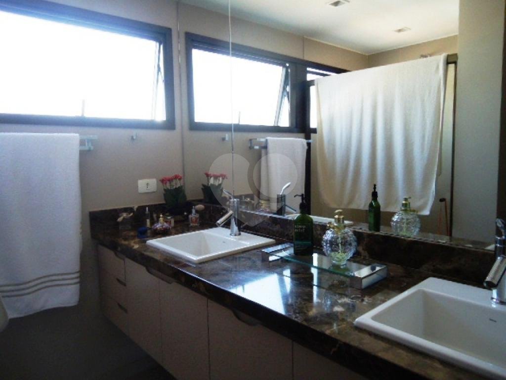 APARTAMENTO em ÁGUA FRIA