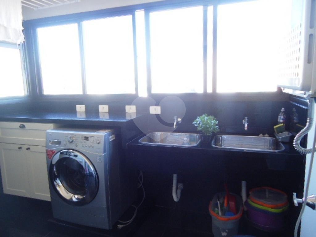 APARTAMENTO em ÁGUA FRIA