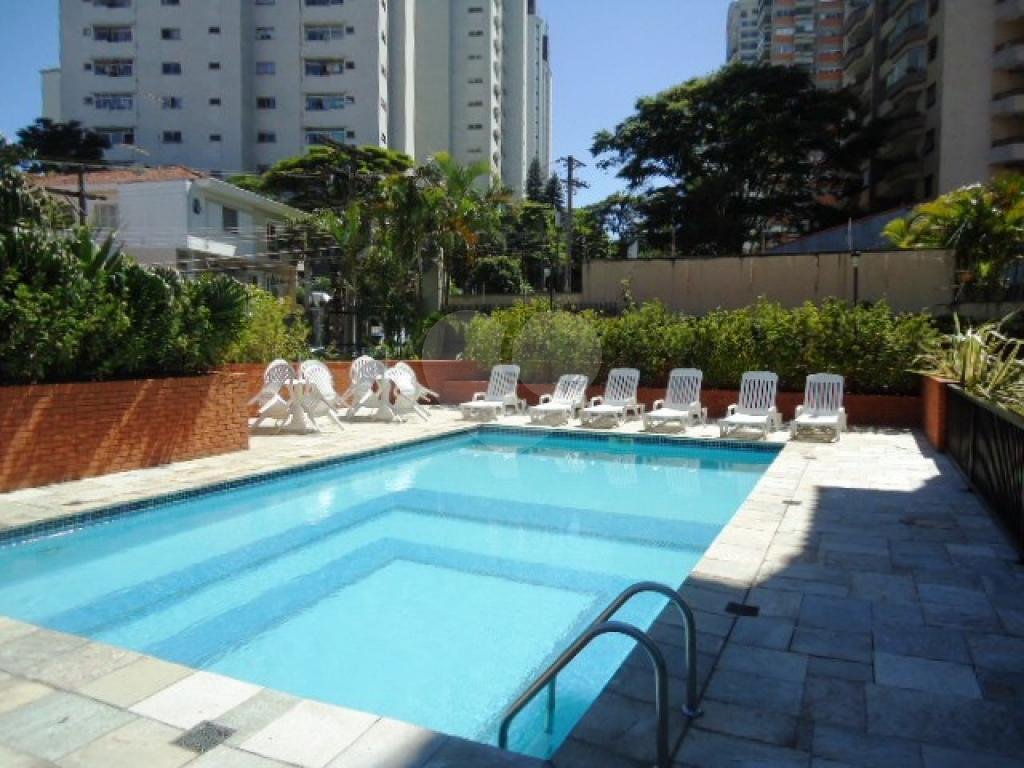 APARTAMENTO em ÁGUA FRIA